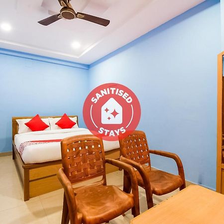 Oyo 62964 Hotel Vandana Grand เนลลอร์ ภายนอก รูปภาพ
